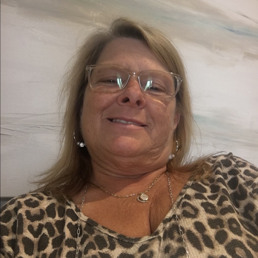 Meet your Posher, Tina